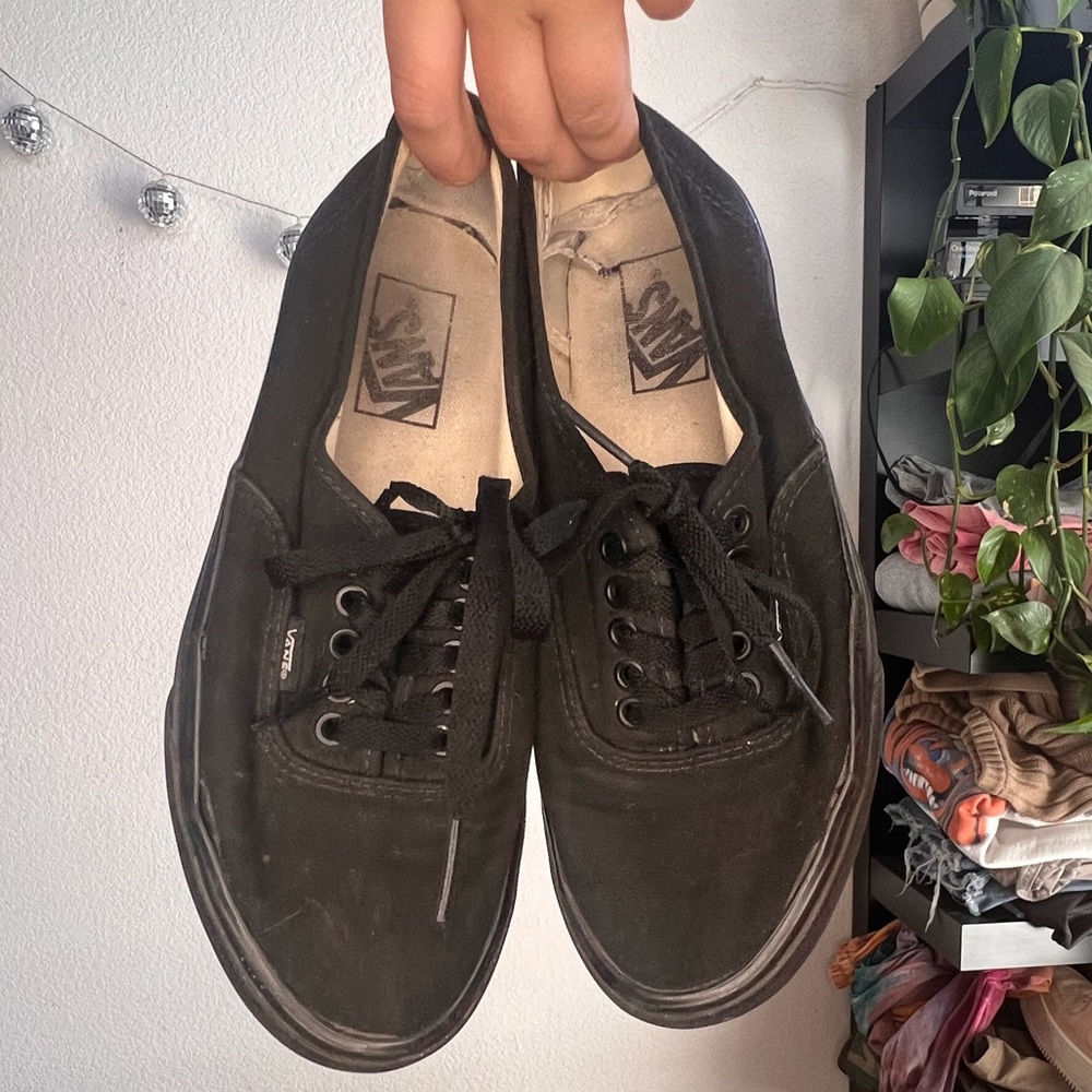 Vans Classic Black Shoes Women’s 8.5 Men’s 7